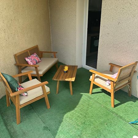 Appartement En Rez De Jardin Tout Equipe 弗洛恩斯 外观 照片