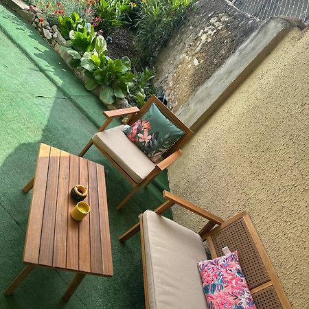Appartement En Rez De Jardin Tout Equipe 弗洛恩斯 外观 照片